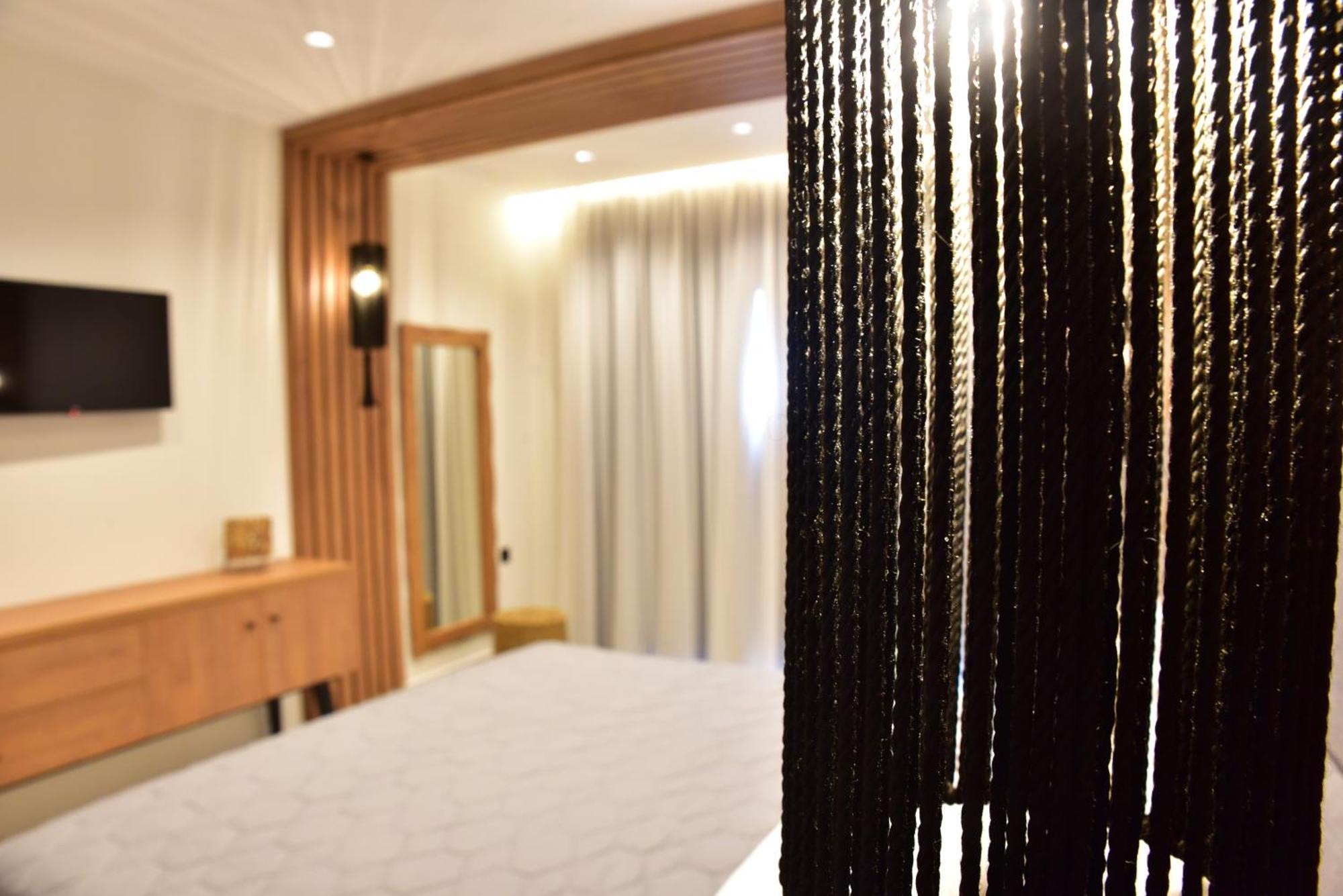 Rafael Hotel-Adults Only ลินดอส ภายนอก รูปภาพ